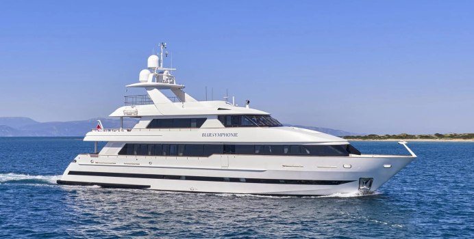 Blue Symphonie Yacht Charter in Greece