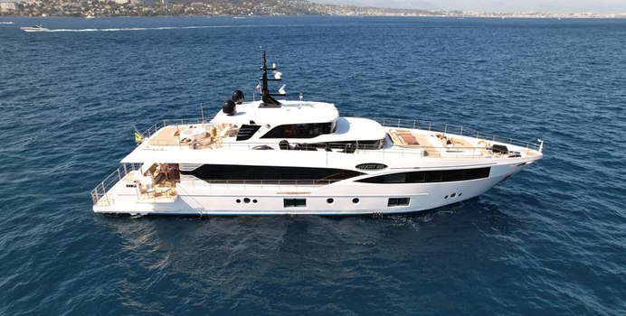 Carobelle yacht charter Gulf Craft Motor Yacht
                                