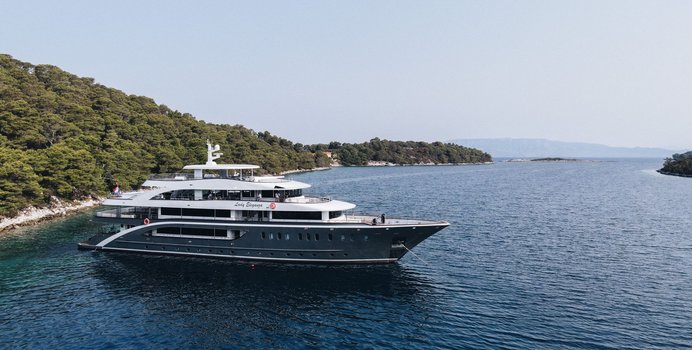 Lady Eleganza Yacht Charter in Montenegro