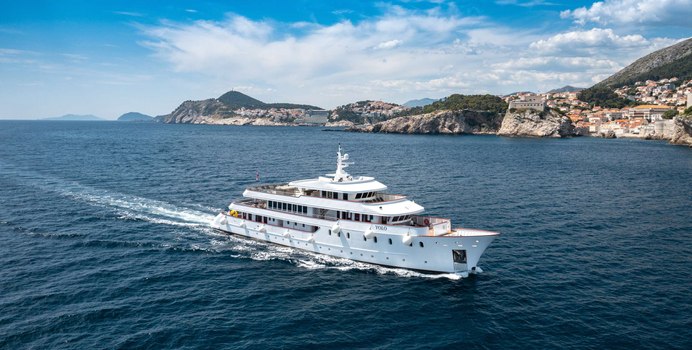 Yolo Yacht Charter in Montenegro