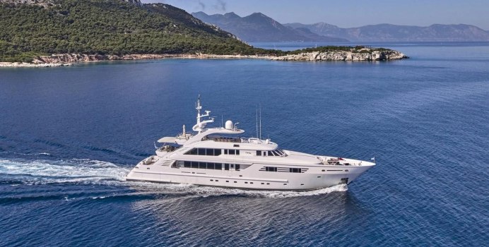 Oasis yacht charter ISA Yachts Motor Yacht
                                