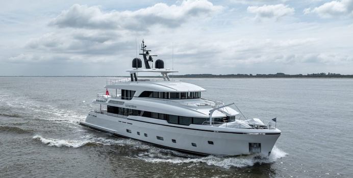 Lumière Yacht Charter in Lérins Islands