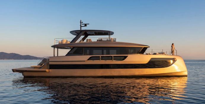 Sue Rosso Yacht Charter in Antibes
