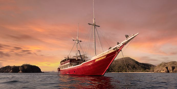 Seven Seas Yacht Charter in Misool Island 