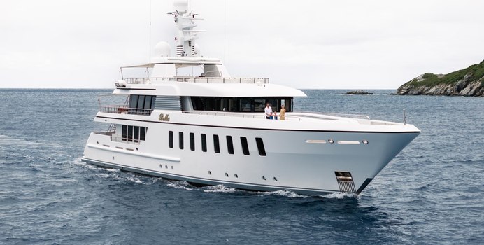 Bella Yacht Charter in Bahamas