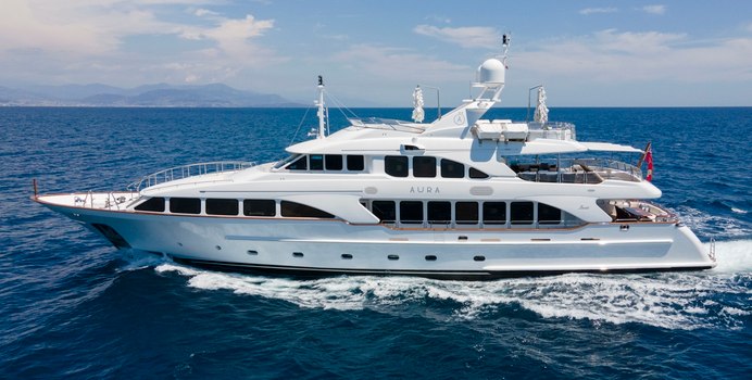 Aura Yacht Charter in Capri