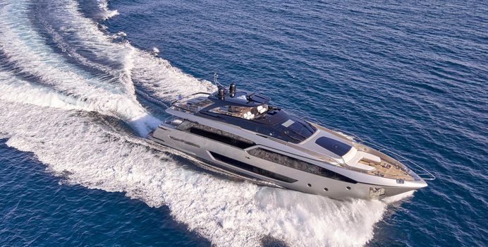 Sylia Yacht Charter in Mykonos