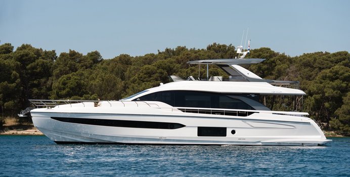 Prewi yacht charter Azimut Motor Yacht