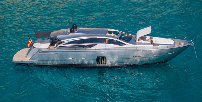 Wahoo yacht charter Pershing Motor Yacht