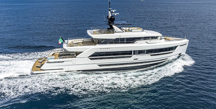 Vayus yacht charter Ocean King Motor Yacht
                                