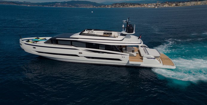 Mini K2 Yacht Charter in Nassau