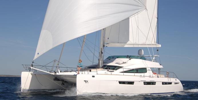 Matau Yacht Charter in Central America