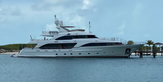 Papaito yacht charter Benetti Motor Yacht
                                