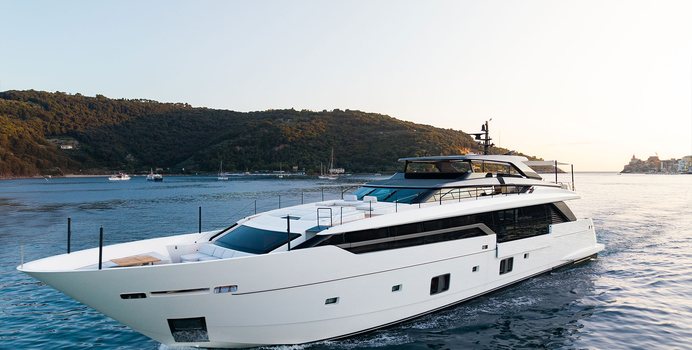 Aresya Yacht Charter in Amalfi Coast