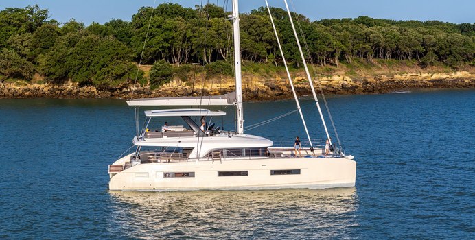 Daiquiri yacht charter Lagoon Motor/Sailer Yacht
                                