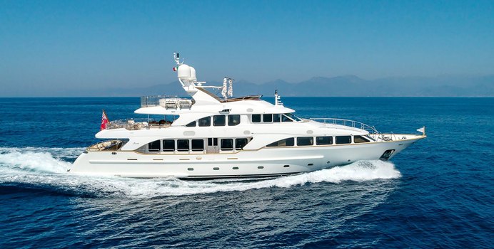 Mi Amore Julia Yacht Charter in Sicily
