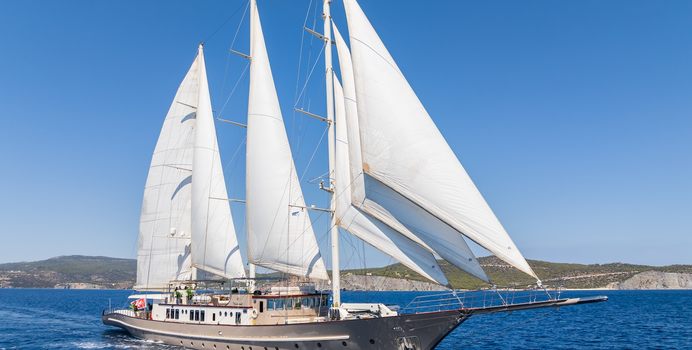 The Langley Yacht Charter in Brac