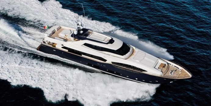 Vela yacht charter Custom Line Motor Yacht