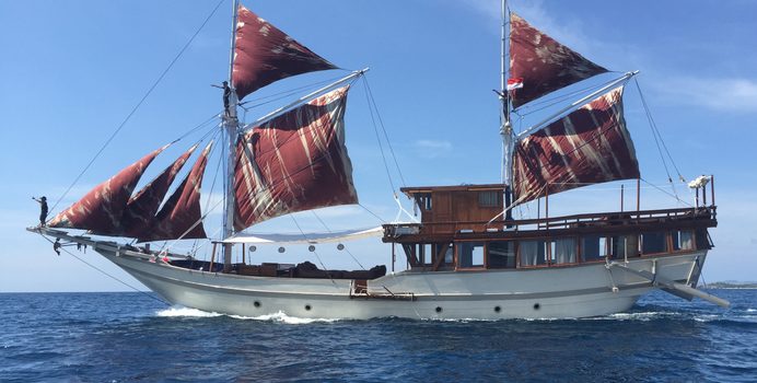 Nyaman Boat yacht charter Pak Haji Baso Motor/Sailer Yacht
                                