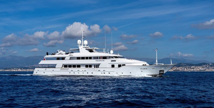Tacanuya Yacht Charter in Amalfi Coast