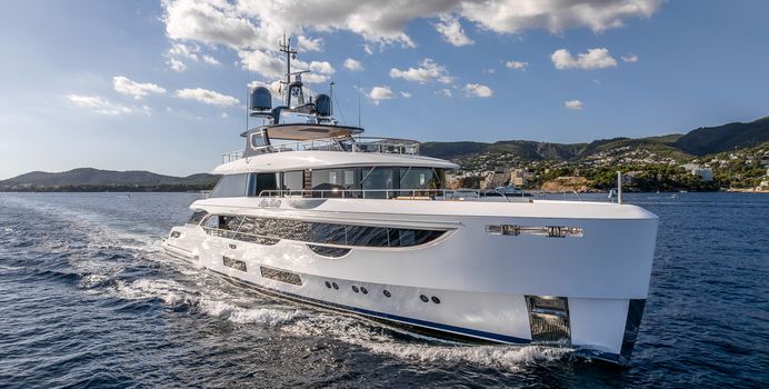 Alpha Waves yacht charter Benetti Motor Yacht