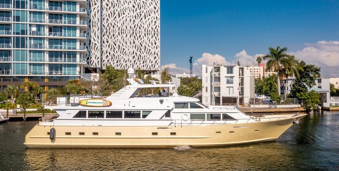 A Place in the Sun yacht charter Broward Motor Yacht