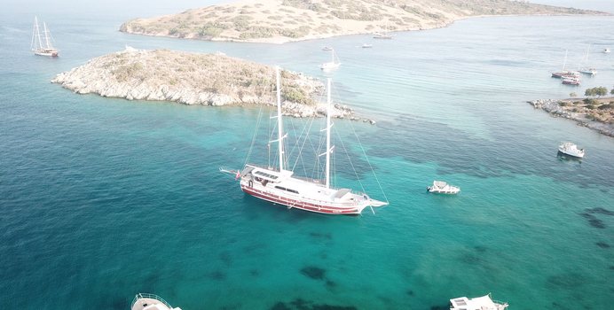 Questa Vita yacht charter Custom Motor/Sailer Yacht
                                