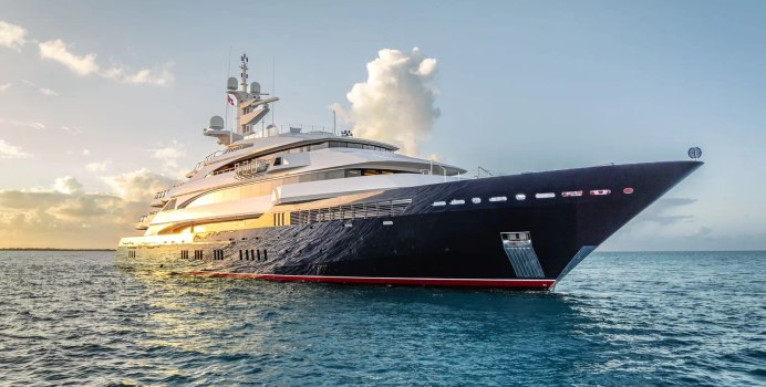 Batello Yacht Charter in Cannes