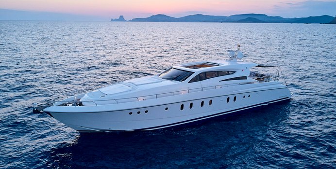 Oceans 5 yacht charter Dalla Pietà Motor Yacht