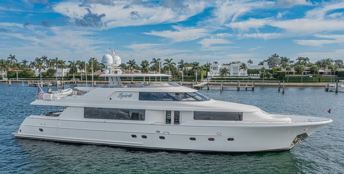 Libertas Yacht Charter in Bahamas