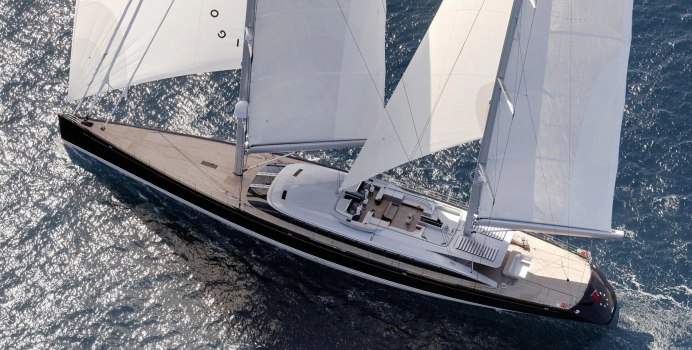 Vertigo Yacht Charter in Naples