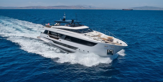 Ianassa Yacht Charter in Santorini
