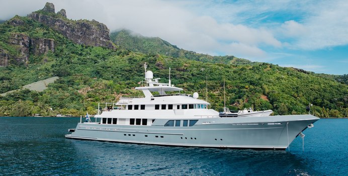 Limited Risks yacht charter Cheoy Lee Motor Yacht
                                