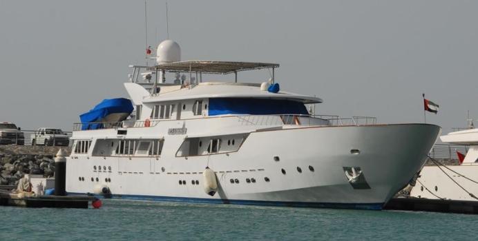 Finesse yacht charter CRN Yachts Motor Yacht
                                