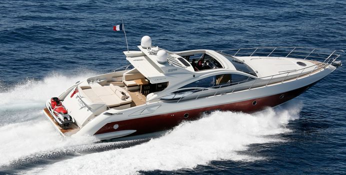 Minx yacht charter Azimut Motor Yacht
                                