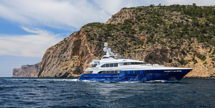 Dirt Poor Yacht Charter in Barbados