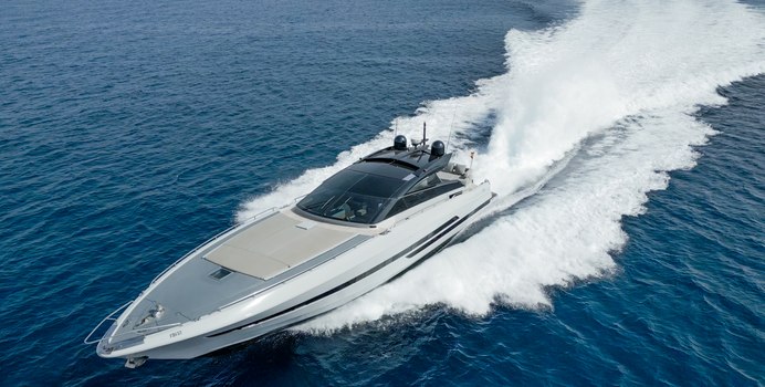 Chilli Yacht Charter in Menorca