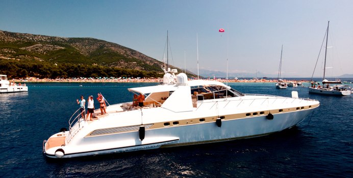 Speedy T Yacht Charter in Split