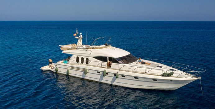 Esperanza Yacht Charter in Cyclades Islands