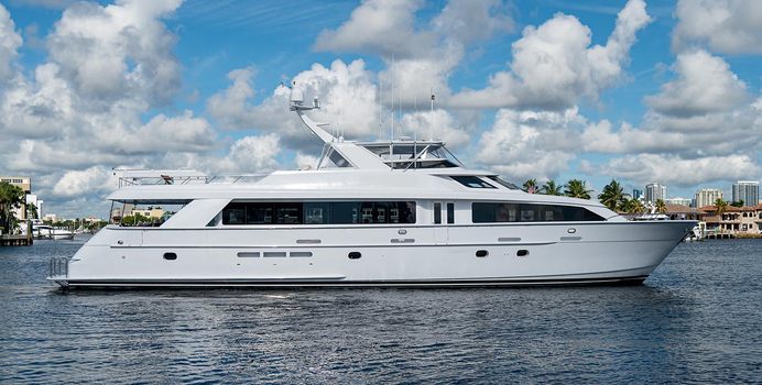 Magnum Ride Yacht Charter in Northeast America