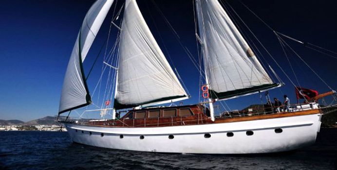 Surreya Yacht Charter in Istanbul