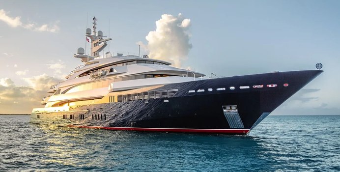 Batello Yacht Charter in Mustique