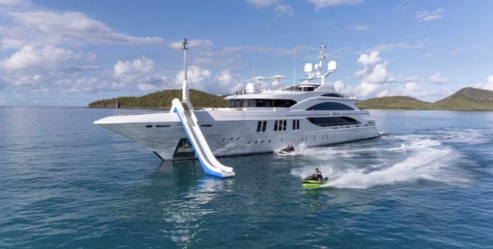 La Blanca yacht charter Benetti Motor Yacht