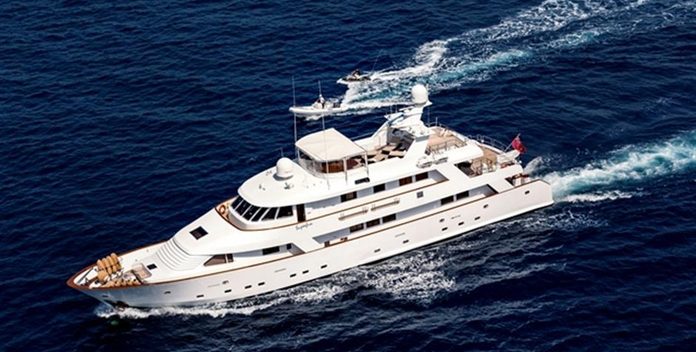Jojo yacht charter C.N. Officine Meccaniche Rossato Motor Yacht