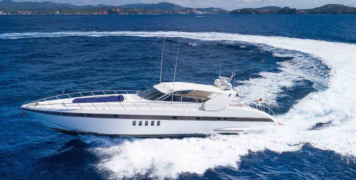 Minu Luisa yacht charter Overmarine Motor Yacht