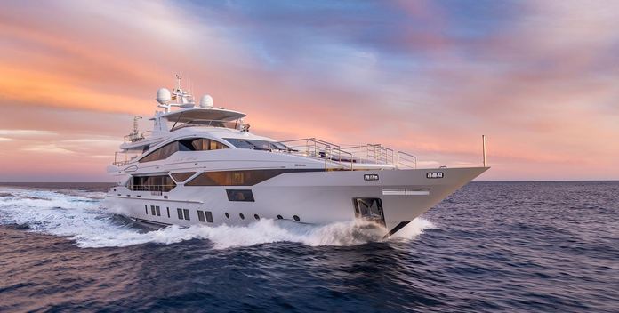 New Waves yacht charter Benetti Motor Yacht