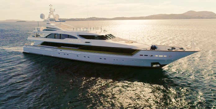Akira One yacht charter Benetti Motor Yacht