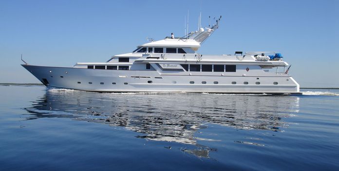 Le Montrachet yacht charter Broward Motor Yacht