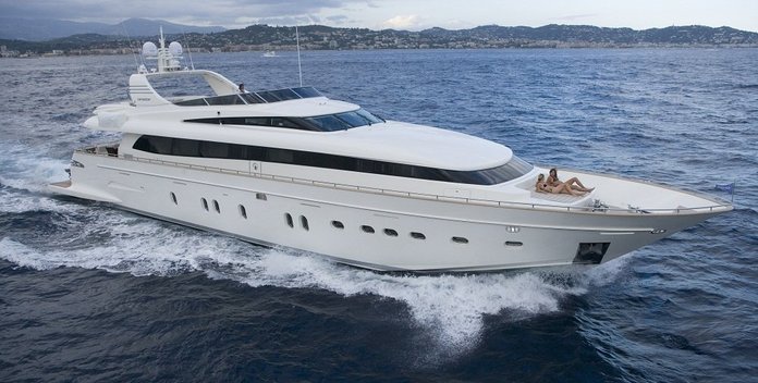 By Bubanny yacht charter Canados Motor Yacht