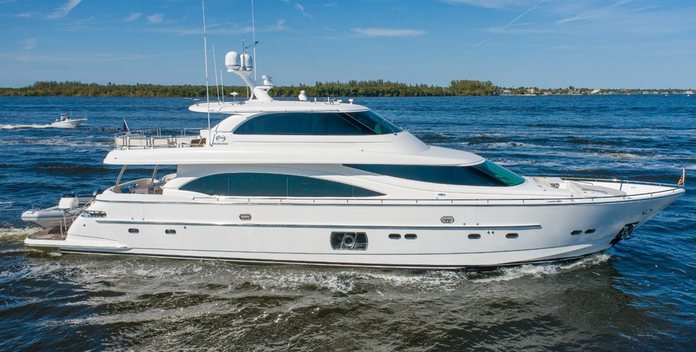 Naya Maryn yacht charter Horizon Motor Yacht